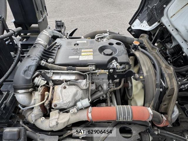 Isuzu ELF TRUCK 2018-07 8626624-16