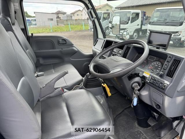 Isuzu ELF TRUCK 2018-07 8626624-19