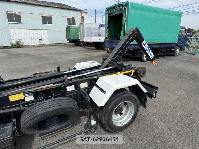 Isuzu ELF TRUCK 2018-07 8626624-5