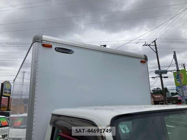 Isuzu ELF TRUCK 2016-01 8626641-11