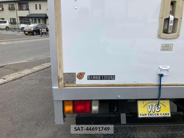 Isuzu ELF TRUCK 2016-01 8626641-16