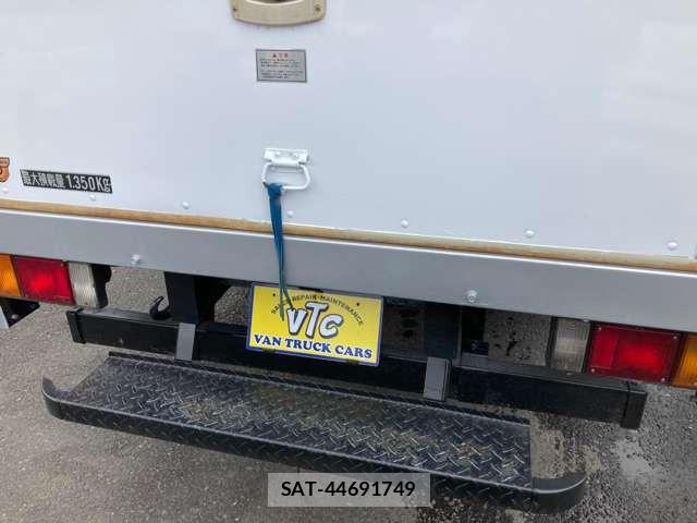 Isuzu ELF TRUCK 2016-01 8626641-17