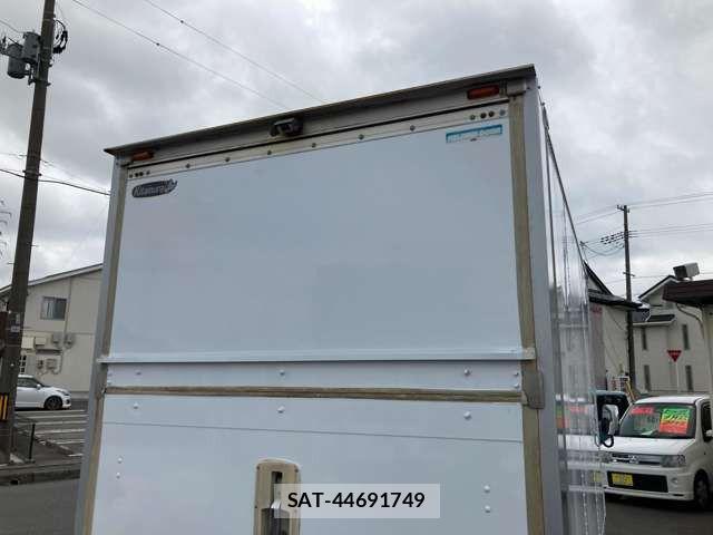 Isuzu ELF TRUCK 2016-01 8626641-18