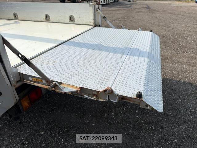 Isuzu ELF TRUCK 2012-01 8626617-12