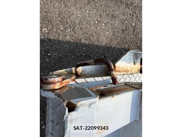 Isuzu ELF TRUCK 2012-01 8626617-27