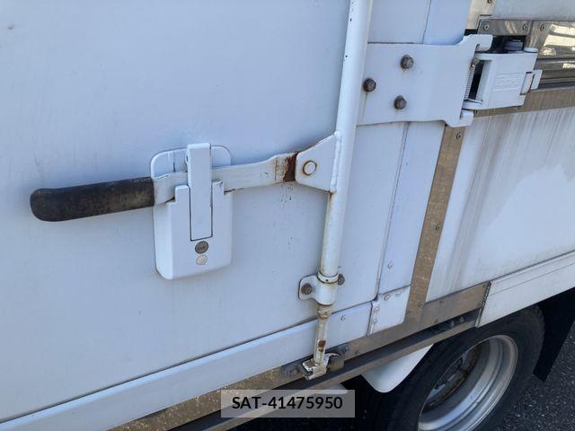 Isuzu ELF TRUCK 2015-05 8626639-16