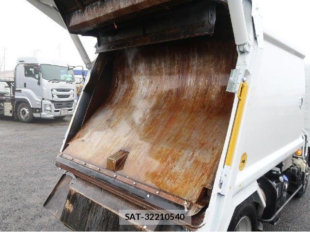 Isuzu ELF TRUCK 2020-02 8626610-11