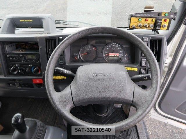Isuzu ELF TRUCK 2020-02 8626610-26