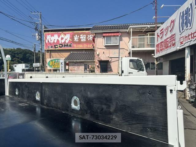 Isuzu ELF TRUCK 2013-06 8626634-9
