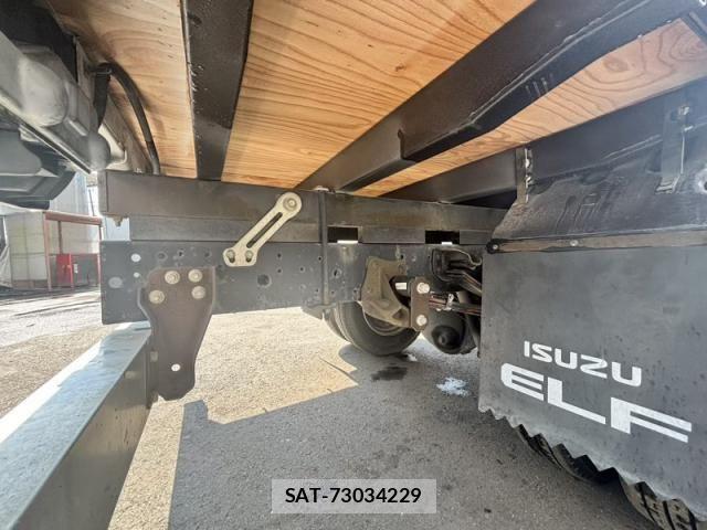 Isuzu ELF TRUCK 2013-06 8626634-19