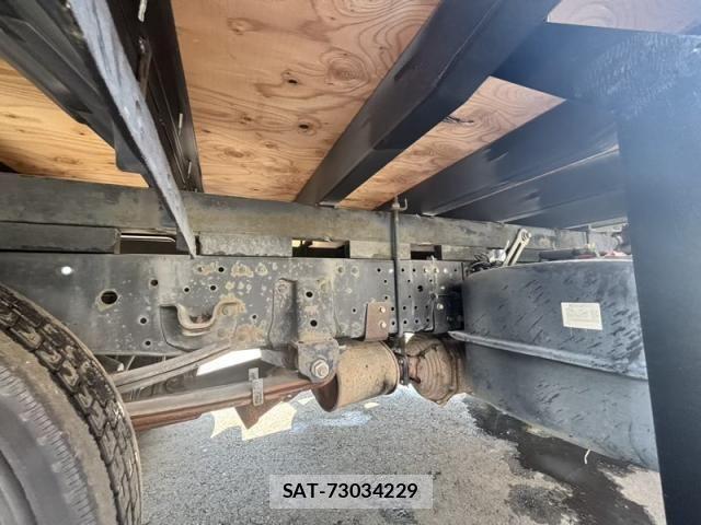 Isuzu ELF TRUCK 2013-06 8626634-23