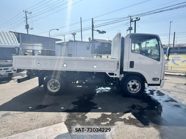 Isuzu ELF TRUCK 2013-06 8626634-3