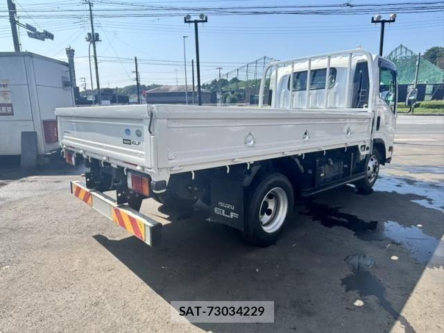 Isuzu ELF TRUCK 2013-06 8626634-4