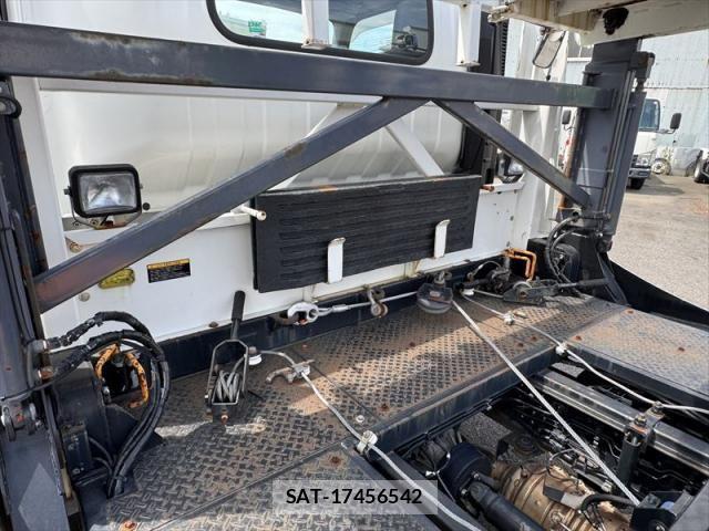 Isuzu ELF TRUCK 2017-10 8626607-11