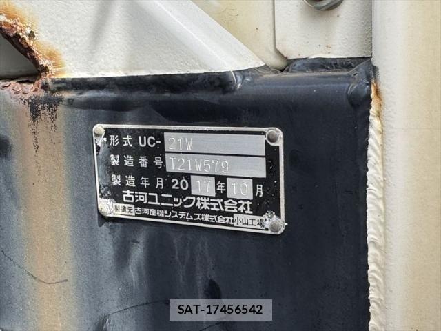 Isuzu ELF TRUCK 2017-10 8626607-18