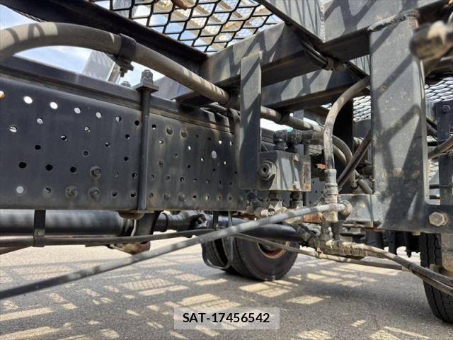 Isuzu ELF TRUCK 2017-10 8626607-27