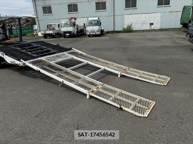 Isuzu ELF TRUCK 2017-10 8626607-7