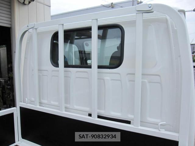 Isuzu ELF TRUCK 1999-02 8626643-12
