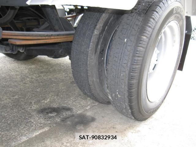 Isuzu ELF TRUCK 1999-02 8626643-19