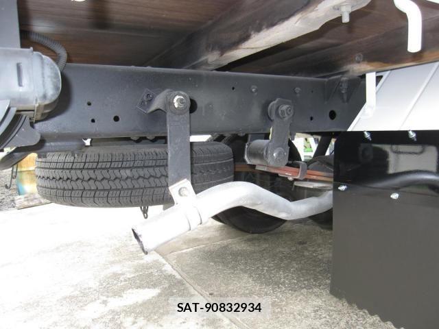 Isuzu ELF TRUCK 1999-02 8626643-22