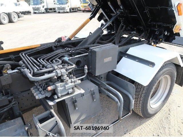Isuzu ELF TRUCK 2019-03 8626626-14
