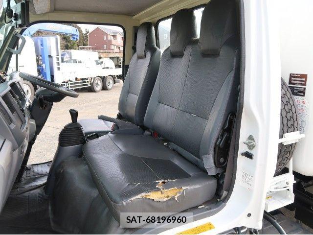Isuzu ELF TRUCK 2019-03 8626626-21