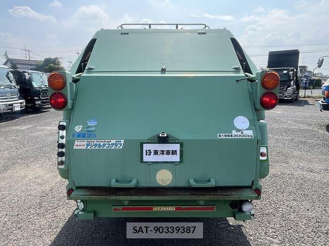 Isuzu ELF TRUCK 2014-01 8626629-4