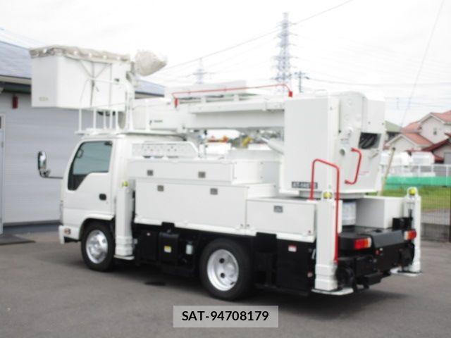 Isuzu ELF TRUCK 2017-03 8626608-2