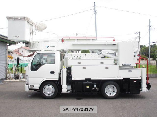 Isuzu ELF TRUCK 2017-03 8626608-4