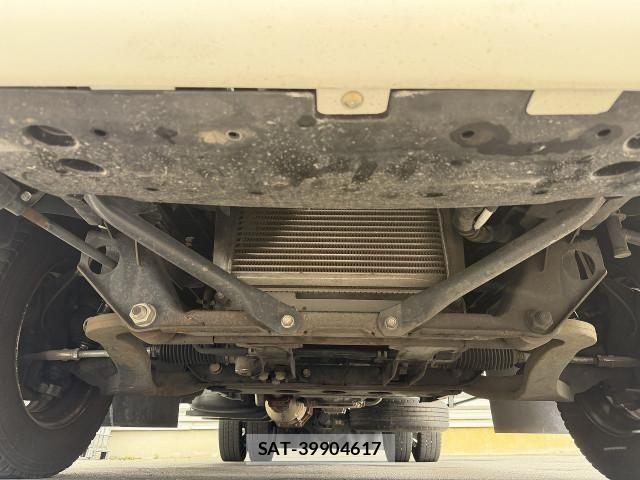 Isuzu ELF TRUCK 2017-02 8626616-9