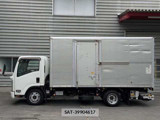 Isuzu ELF TRUCK 2017-02 8626616-1