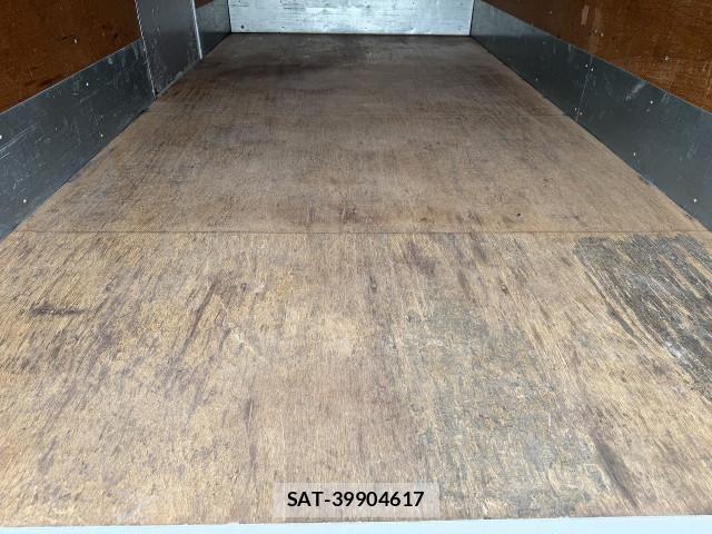 Isuzu ELF TRUCK 2017-02 8626616-25
