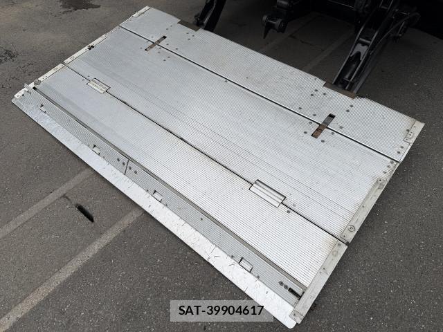 Isuzu ELF TRUCK 2017-02 8626616-6