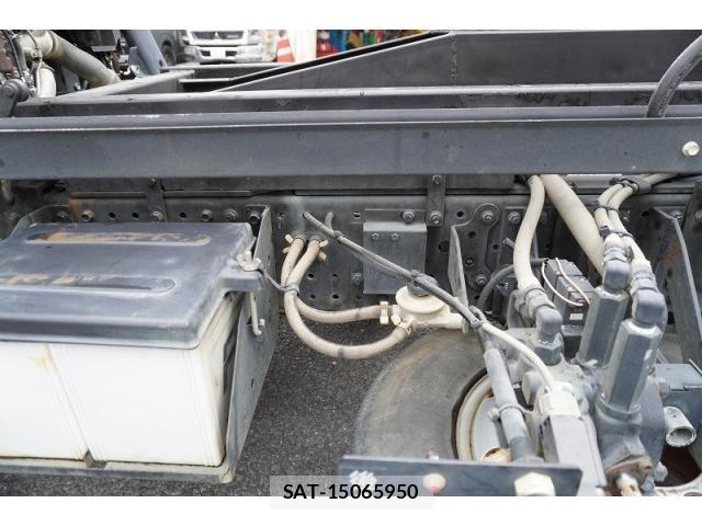 Isuzu ELF TRUCK 2017-07 8626612-12