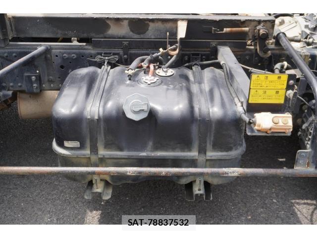 Isuzu ELF TRUCK 2013-11 8626613-19