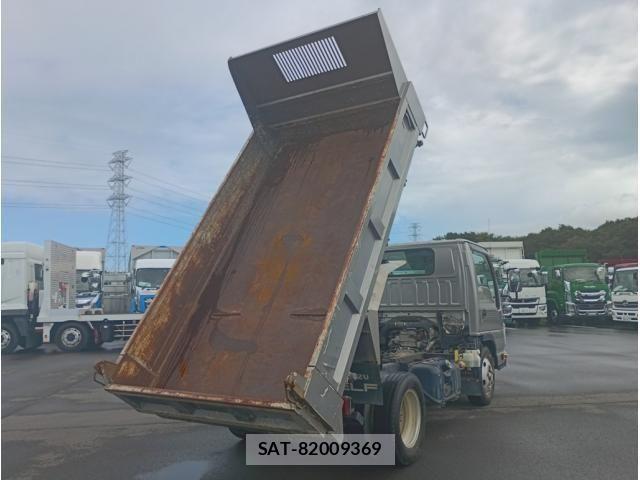 Isuzu ELF TRUCK 2018-08 8626615-6