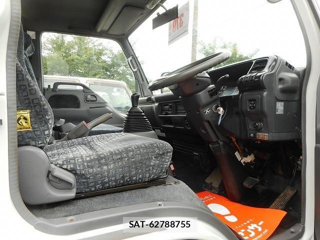 Isuzu ELF TRUCK 2006-05 8658926-11
