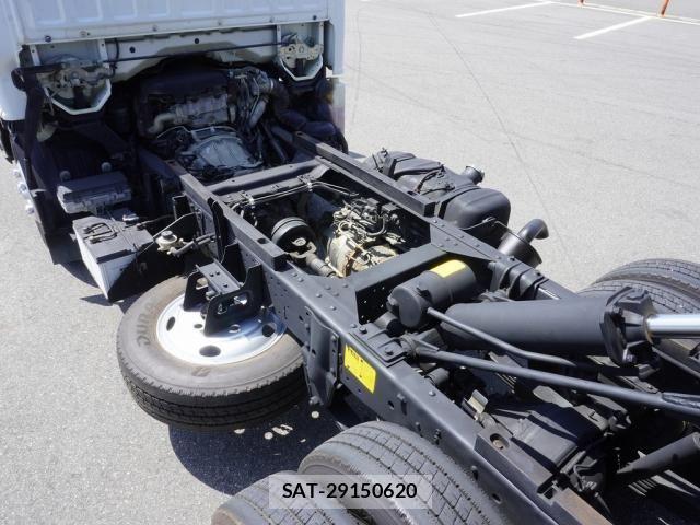 Isuzu ELF TRUCK 2012-11 8666093-17