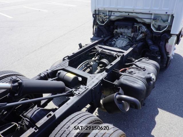 Isuzu ELF TRUCK 2012-11 8666093-18