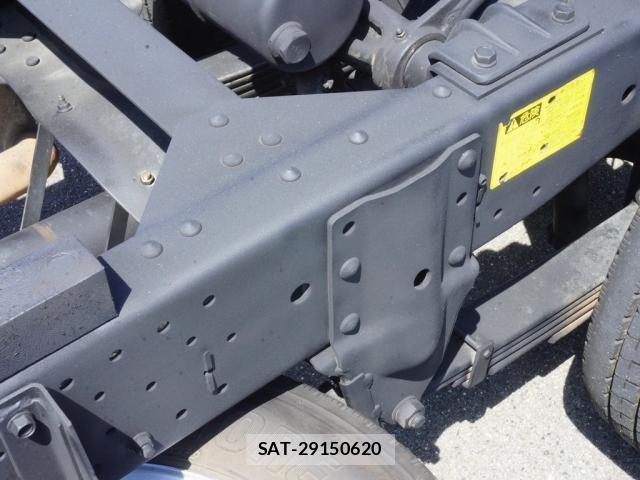 Isuzu ELF TRUCK 2012-11 8666093-20