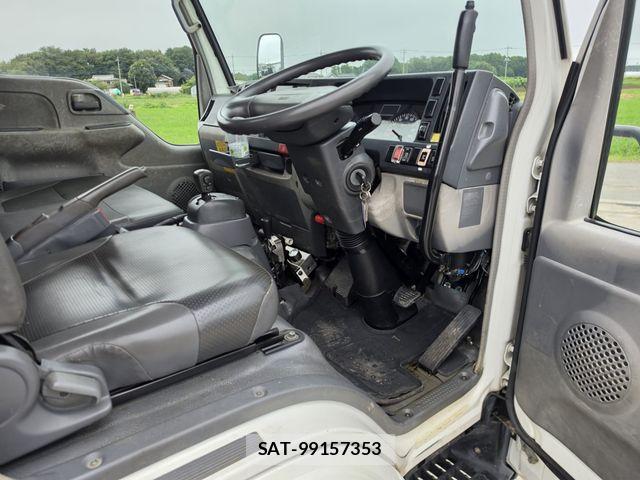 Isuzu ELF TRUCK 2009-03 8666095-10