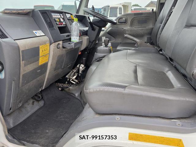 Isuzu ELF TRUCK 2009-03 8666095-12