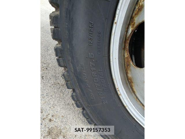 Isuzu ELF TRUCK 2009-03 8666095-15