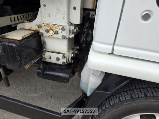 Isuzu ELF TRUCK 2009-03 8666095-22