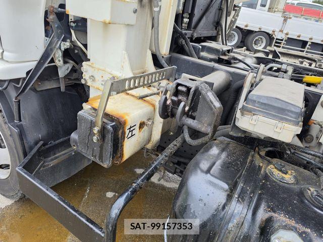 Isuzu ELF TRUCK 2009-03 8666095-23
