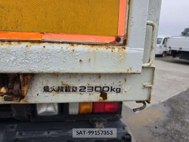 Isuzu ELF TRUCK 2009-03 8666095-4