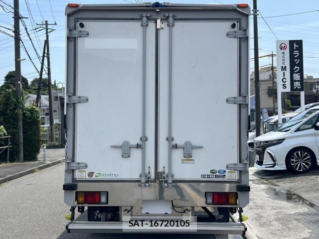 Isuzu ELF TRUCK 2020-01 8658922-7
