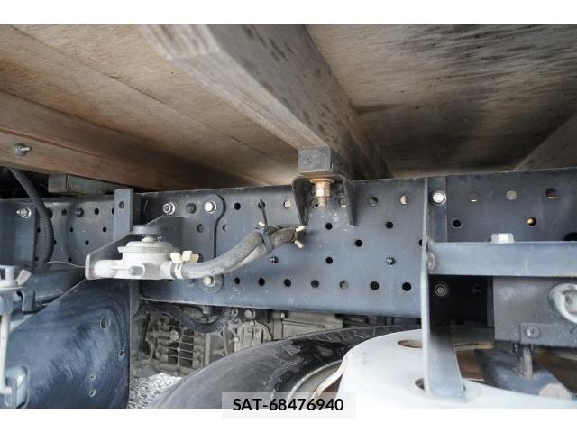 Isuzu ELF TRUCK 2014-05 8666094-12