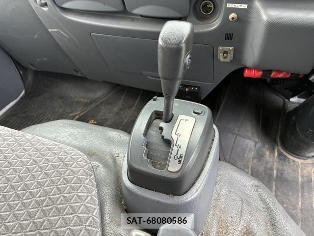 Isuzu ELF TRUCK 2018-06 8658933-6