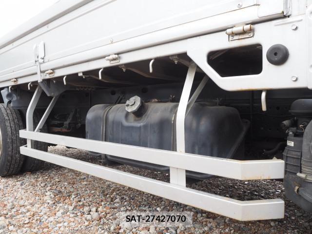 Isuzu ELF TRUCK 2011-11 8658934-13